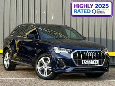 Używany Audi Q3 S-Line 150 KM (110 kW) 2022 Niebieski SUV