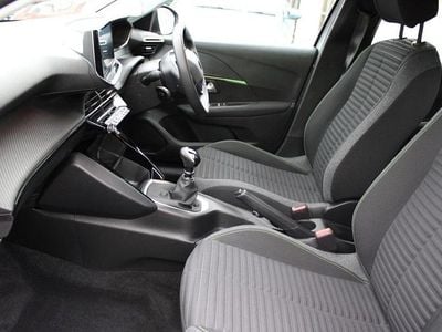 Used Peugeot 208 Active 99 HP (72 kW) 2024 Grey Hatchback