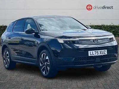 Used Vauxhall Grandland X Design Edition 145 HP (106 kW) 2026 Black SUV