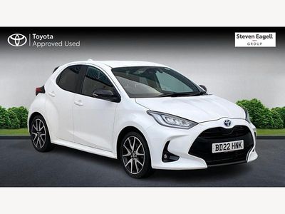 Used Toyota Yaris Hybrid 116 HP (85 kW) 2021 White Hatchback