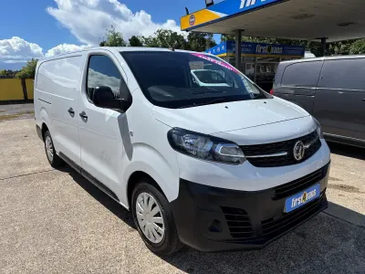 Used Vauxhall Vivaro drive 100 HP (73 kW) 2023 White MPV