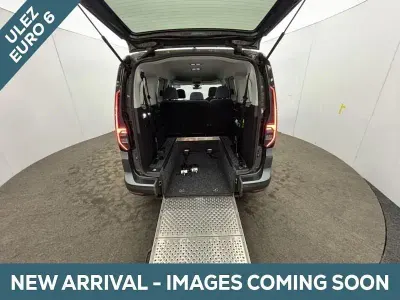 Used VW Caddy Maxi Life 114 HP (83 kW) 2023 Grey MPV