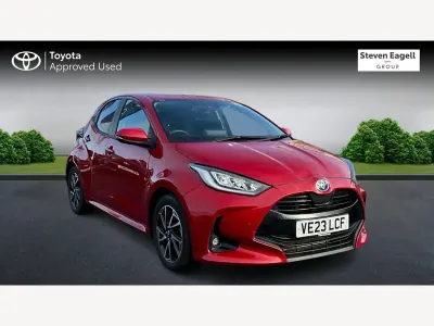 Second-hand Toyota Yaris Hybrid Design 2023 Roșu Hatchback