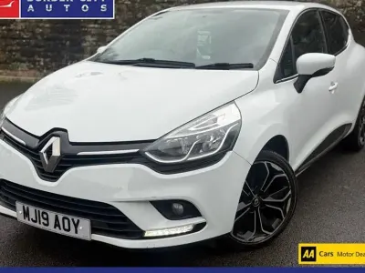 Used Renault Clio Iconic 74 HP (54 kW) 2019 Hatchback