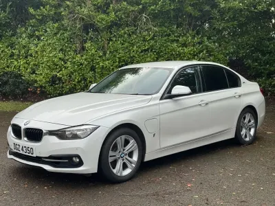 Begagnad BMW 330e Sport Line 252 HK (185 kW) 2016 Vit Sedan