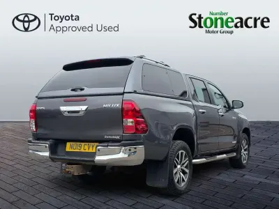 Używany Toyota HiLux 150 KM (110 kW) 2019 Szary Pickup