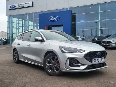 Używany Ford Focus ST-Line 2025 Srebrny Kombi