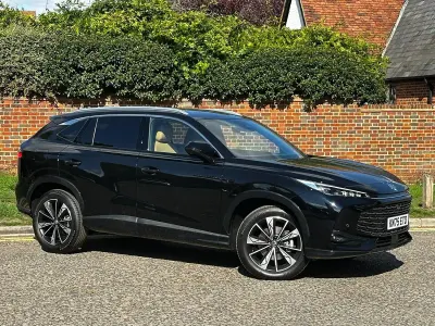 Used MG HS Trophy 170 HP (125 kW) 2025 Black SUV