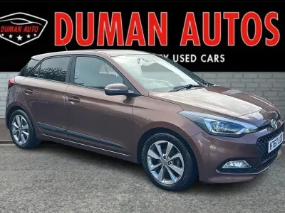 Used Hyundai i20 Premium 100 HP (73 kW) 2018 Brown Hatchback