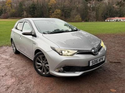 Silver Used 2016 Toyota Auris Hybrid Hatchback | £12,495 (Fair price)