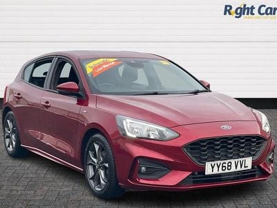 Used Ford Focus ST-Line 125 HP (91 kW) 2019 Red Hatchback