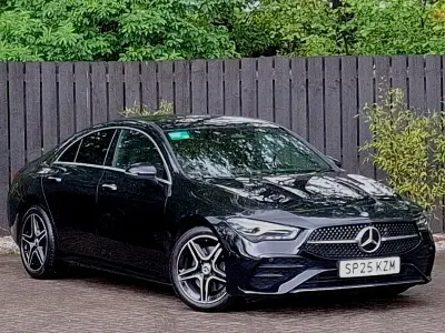 Usado Mercedes CLA220 Executive 190 CV (139 kW) 2025 Negro Berlina