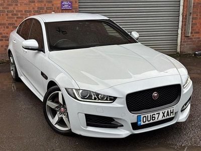 Begagnad Jaguar XE R-Sport 240 HK (176 kW) 2017 Vit Sedan