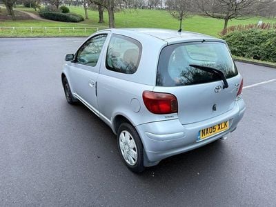 Used Toyota Yaris 2005 Silver Hatchback