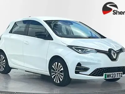 Used Renault Zoe Techno 100 kW (136 HP) 2023 White Hatchback