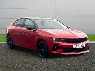Used Vauxhall Astra 130 HP (95 kW) 2023 Red Hatchback