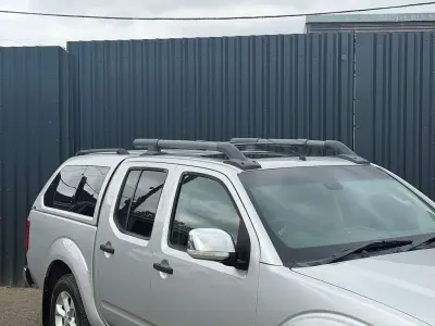 Usado Nissan Navara Tekna 190 HP (139 kW) 2011 Prateado Pickup