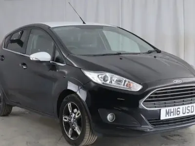 Usado Ford Fiesta Zetec 2016 Preto Citadino