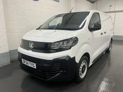 Used Vauxhall Vivaro S 120 HP (88 kW) 2024 White MPV