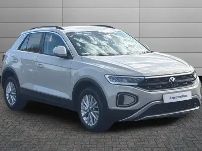 Used VW T-Roc Life 110 HP (80 kW) 2023 Ascot grey SUV