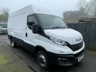 Begagnad Iveco Daily 180 HK (132 kW) 2020 Vit