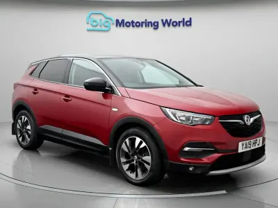 Used Vauxhall Grandland X Sport 131 HP (96 kW) 2019 Red SUV