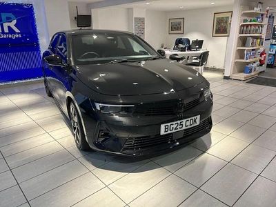 Black Used 2025 Vauxhall Astra Hatchback | £20,687 (Fair price)
