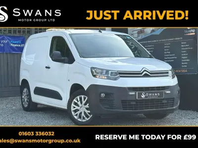 Used Citroën Berlingo Start 100 HP (73 kW) 2019 White MPV