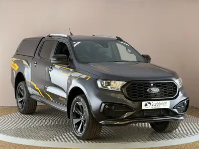 Begagnad Ford Ranger Wildtrack 210 HK (154 kW) 2023 Grå Pickup