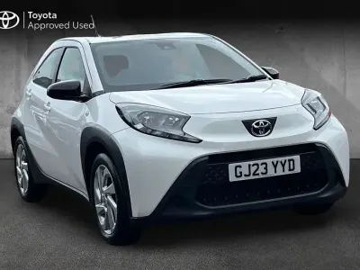 Used Toyota Aygo X PURE 71 HP (52 kW) 2023 White SUV