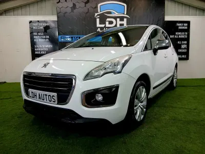 Usado Peugeot 3008 Active 2014 Blanco Familiar