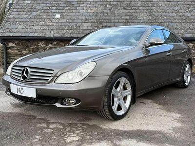 Käytetty Mercedes CLS500 2005 Harmaa Coupe - kaksiovinen