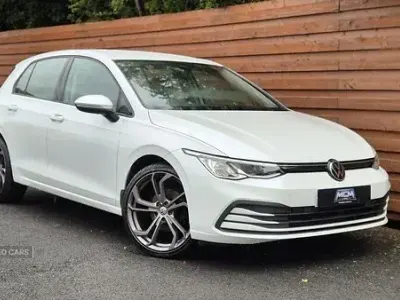 Used VW Golf VIII Life 115 HP (84 kW) 2022 White Hatchback