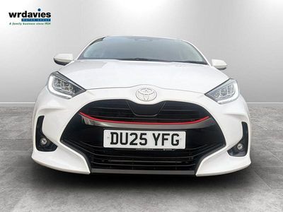 Used Toyota Yaris Hybrid Design 116 HP (85 kW) 2025 White Hatchback