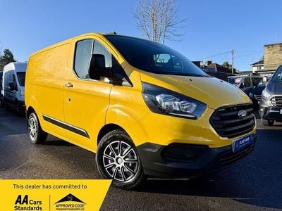 Used Ford Transit Custom 130 HP (95 kW) 2022 Yellow Van