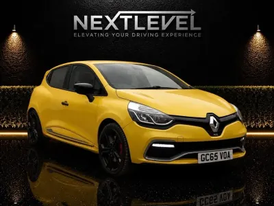 Begagnad Renault Clio IV 2016 Gul Halvkombi