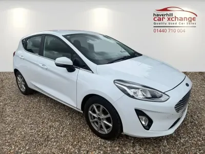 Used Ford Fiesta Zetec 85 HP (62 kW) 2017 White Hatchback