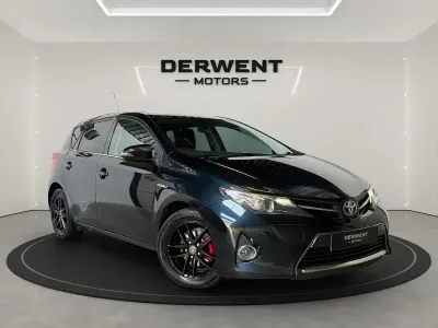 Used Toyota Auris Hybrid