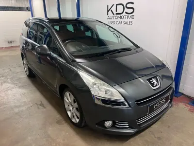 Gebraucht Peugeot 5008 Allure 150 PS (110 kW) 2012 Grau Van / Kleinbus