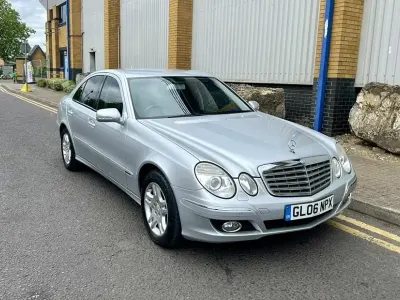 Usado Mercedes E200 Elegance 2006 Sedan