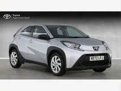Used Toyota Aygo X PURE 72 HP (52 kW) 2023 Silver SUV