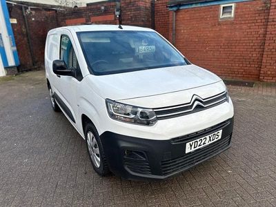 Used Citroën Berlingo 100 HP (73 kW) 2022 White MPV