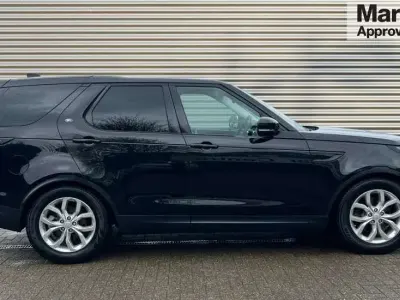 Used Land Rover Discovery 5 S 300 HP (220 kW) 2019 Black SUV