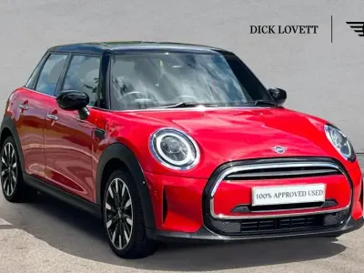 Used Mini Cooper Exclusive 134 HP (98 kW) 2021 Red Hatchback