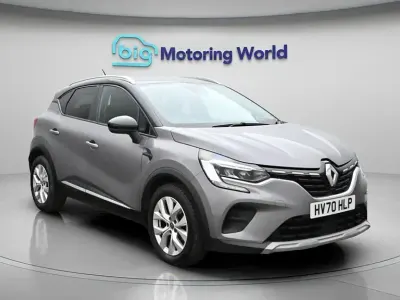 Begagnad Renault Captur Iconic 95 HK (69 kW) 2020 Grå SUV