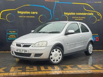 Used Vauxhall Corsa Design Edition 80 HP (58 kW) 2005 Silver Hatchback