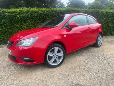 Begagnad Seat Ibiza 2014 Röd Halvkombi