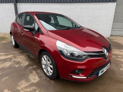 Used Renault Clio IV Play 2017 Red Hatchback