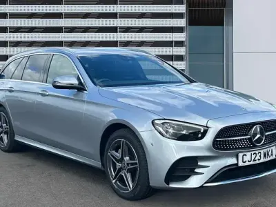 Second-hand Mercedes E300 AMG line 265 CP (194 kW) 2023 Argintiu Break