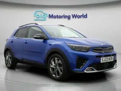 Second-hand Kia Stonic GT-Line 120 CP (88 kW) 2022 Albastru SUV